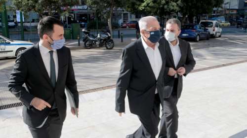 Folli Follie: Μήνυση από Φλαμπουράρη, Χαρίτση, Αραχωβίτη κατά στελέχους της επιχείρησης