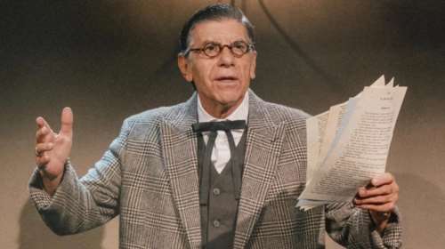 Τι ετοιμάζει ο Γιάννης Μπέζος στο θέατρο Άνεσις;