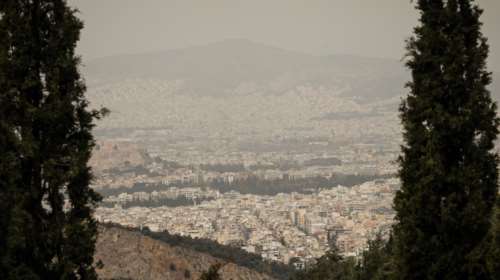 Καιρός: Μικρό &quot;καλοκαιράκι&quot; με αφρικανική σκόνη και άνοδο της θερμοκρασίας τη Μεγάλη Πέμπτη [Βίντεο]