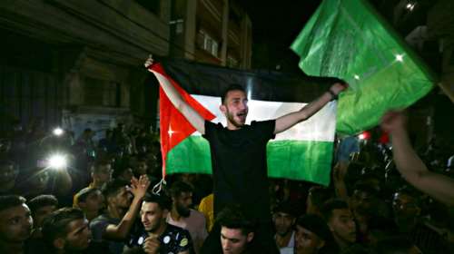 Μέση Ανατολή: Πανηγυρισμοί για την εκεχειρία Ισραήλ - Χαμάς, αλλά &quot;κρατάμε το δάχτυλο στη σκανδάλη&quot;