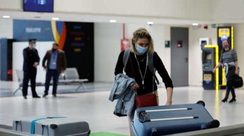 Reuters: Η Ευρώπη αγκαλιάζει τα &quot;πράσινα διαβατήρια&quot; - Πότε ξεκινούν - Τα προβλήματα