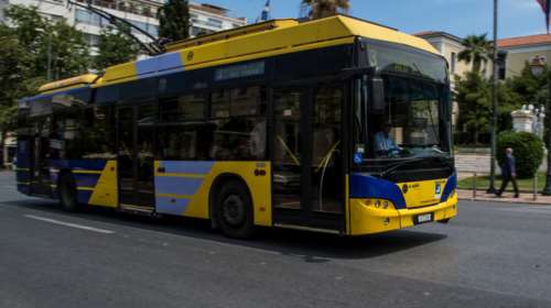 Η οδύσσεια ενός οδηγού τρόλεϊ με συμπτώματα κορονοϊού - Τι καταγγέλλει