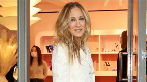 Η πιο αναπάντεχη τάση στα μαλλιά για τις γυναίκες άνω των 50 είναι και η πιο κολακευτική