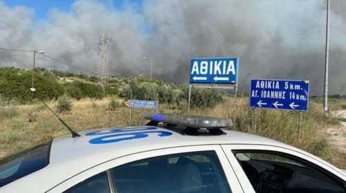 Φωτιά στις Κεχριές Κορινθίας: Εκκενώθηκαν τα Αθίκια - Στον δρόμο οι κάτοικοι