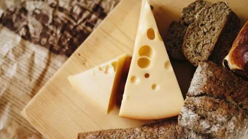 Τρως τυρί καθημερινά; Δες πώς επηρεάζει την υγεία σου (και τον μεταβολισμό σου!)