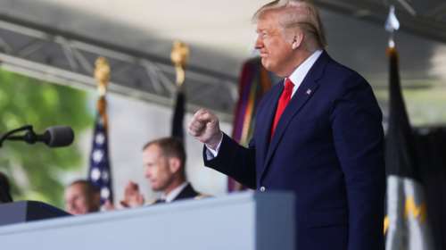 Τραβάει το σχοινί ο Τραμπ: Απειλεί την Ευρωπαϊκή Ένωση με επιπλέον δασμούς σε προϊόντα