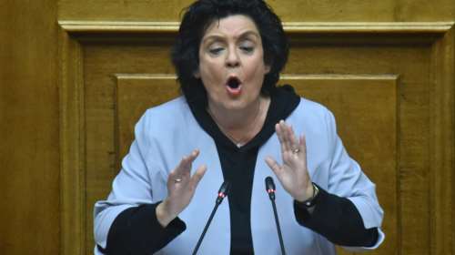 Χαμός στο Twitter με δήλωση της Κανέλλη για τον βιασμό 19χρονης στο ΑΤ Ομόνοιας- Το one night stand και οι εξηγήσεις [βίντεο]