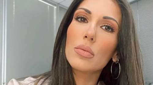 Η Ανθή Βούλγαρη στην κουζίνα του σπιτιού της - Άνοιξε φύλλο για πρώτη φορά