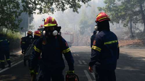 Φωτιά Αττική: Εκκενώνεται το νοσοκομείο &quot;Αμαλία Φλέμινγκ&quot;  - Μήνυμα 112 για εκκένωση της περιοχής Κρασά στα Ανω Βριλήσσια