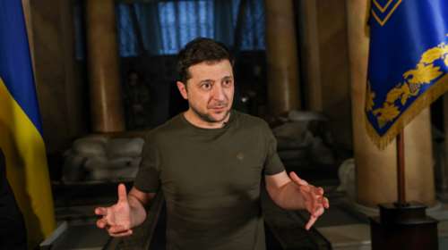 Ζελένσκι σε CNN και Reuters: Να σταματήσουν τους βομβαρδισμούς και μετά να καθίσουμε στο τραπέζι των διαπραγματεύσεων