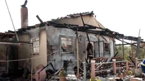 Πυρκαγιά σε σπίτι στον Ωρωπό - Εντοπίστηκε νεκρή μια γυναίκα