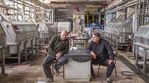 Νέα αρχή μέσα σε ένα παλιό εργοστάσιο: Μπήκαμε στο Cartel μαζί με τον Βασίλη Μπισμπίκη