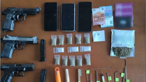 &quot;Μαύρο&quot;, &quot;καφέ&quot;, &quot;λάικ&quot;, &quot;μπουτ&quot;, &quot;λικ&quot;: Εβαζε σε... κατασαρόλες τα ναρκωτικά διεφθαρμένος σωφρονιστικός