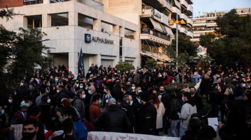 ΝΔ για την αύξηση κρουσμάτων κορονοϊού στην Νέα Σμύρνη: Γιατί ο ΣΥΡΙΖΑ συνεχίζει να στηρίζει τις συγκεντρώσεις;