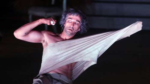 "Αν ο Άρης Σερβετάλης δε δέχεται τον διαχωρισμό να απαγορεύσει να παίζεται και η ταινία του"