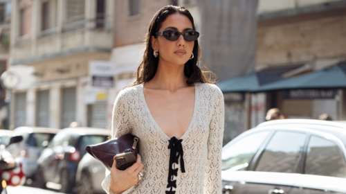 Το καλοκαιρινό φόρεμα με το οποίο έχει πάθει εμμονή η fashion κοινότητα (και θα ερωτευτείς κι εσύ)