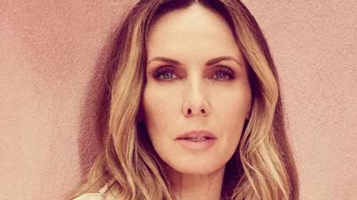 Εβελίνα Παπούλια: Το μεθυστικό άρωμα που φορά αποκλειστικά εδώ και χρόνια