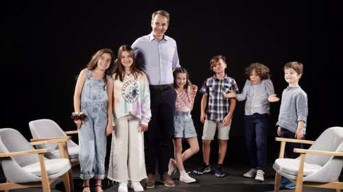 Συνέντευξη Μητσοτάκη στα παιδιά της Atraktos Kids: Η πιο δύσκολη απόφαση ήταν όταν τα κλείσαμε όλα για τον κορονοϊό [Βίντεο]