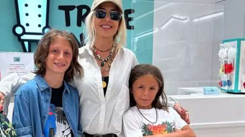 Νέστορας Πανουργιάς; Ο μικρός γιος της Σοφίας Καρβέλα ποζάρει σαν ροκ σταρ με την Άννα Βίσση