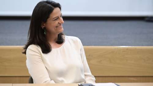 Κεραμέως: 16.000 μόνιμες θέσεις στο Δημόσιο το 2024 - Αξιολόγηση υπηρεσιών μέσω ενός... &quot;Tripadvisor&quot;