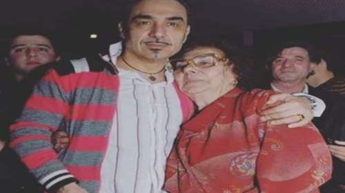 Νότης Σφακιανάκης: Οι τελευταίες 10 ημέρες με τη μητέρα του, πριν από το θάνατό της- &quot;Εφυγε&quot; στην αγκαλιά του