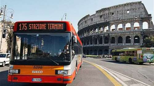 Ιταλίδα έκανε 4 ώρες βόλτα με λεωφορείο για να ξεφύγει από την πλήξη της καραντίνας