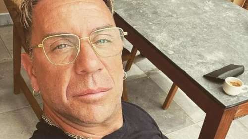 Γιώργος Μαζωνάκης: Το δέμα που δέχτηκε από τη Σητεία στο (φανταστικό) σπίτι του - &quot;Να σε έχει καλά ο Θεός&quot;