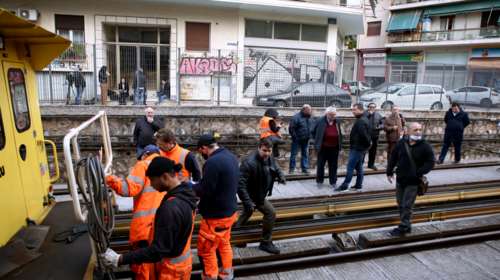 Οι &quot;μπάχαλοι&quot; εμποδίζουν την κατασκευή του Μετρό στα Εξάρχεια - Διώχνουν τους εργάτες