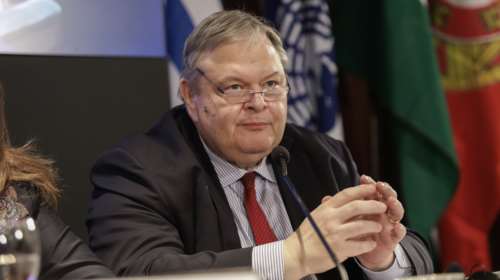 Ο Ευάγγελος Βενιζέλος &quot;ξετινάζει&quot; το βούλευμα για τη σκευωρία Novartis- Απλά δεν έχει λογική...
