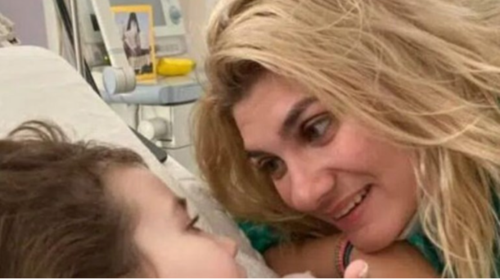 Ρούλα Πισπιρίγκου: Τι λέει η συντάκτης που της είχε ζητήσει να κατέβει άρθρο για την διασωλήνωση της Τζωρτζίνας