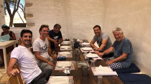 Νέες φωτογραφίες του Τσίπρα μαζί με την Περιστέρα, από τις διακοπές τους στα Κουφονήσια