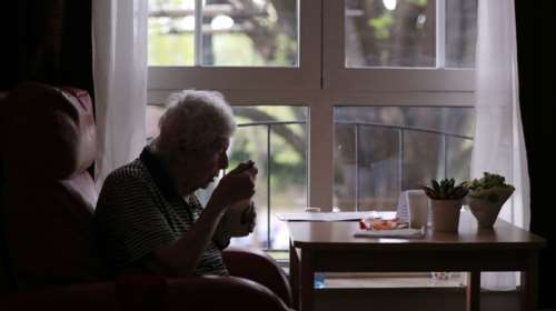 Σε οίκους ευγηρίας το 50% των θανάτων από κορονοϊό στο Βέλγιο - Τι ισχύει στην Ευρώπη