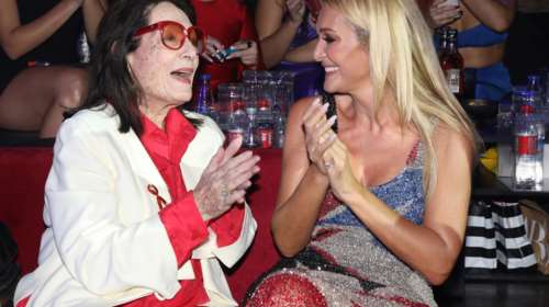 Νάνα Μούσχουρη: Μοναδικό ντουέτο με τη Νατάσα Θεοδωρίδου - Ενθουσιασμένοι οι θαμώνες