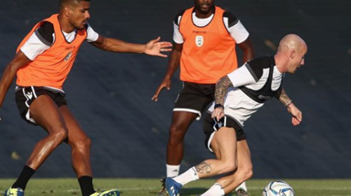 Κορονοϊός: Αυτός είναι ο παίκτης του ΠΑΟΚ που βρέθηκε θετικός-Η ανάρτηση της ομάδας του και το μήνυμα της ΑΕΚ