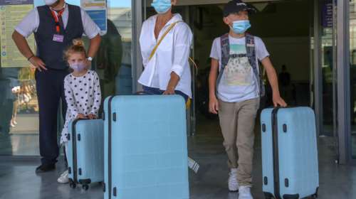 Πώς επηρεάζει η πανδημία τη διάθεση και τη δυνατότητα για διακοπές - Το top 5 των τουριστικών αγορών της Ελλάδας