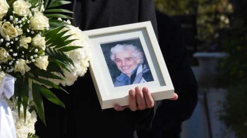 Νίκος Αϊβαλής: Θλίψη στο τελευταίο &quot;αντίο&quot; του ηθοποιού και ραδιοφωνικού παραγωγού