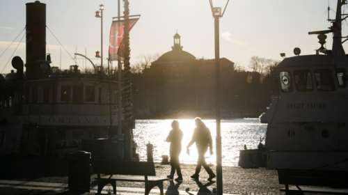 Κορονοϊός-Σουηδία: Πέφτει μετά από 120 χρόνια το προσδόκιμο ζωής - Τι δείχνουν τα στοιχεία