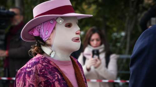 Οργισμένη η Ιωάννα Παλιοσπύρου: Την "ακολουθεί"  προφίλ με το όνομα της Έφης Κακαράντζουλα