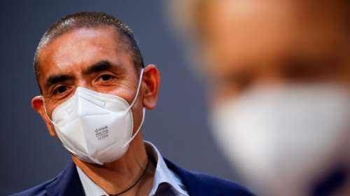 Μετάλλαξη Όμικρον - Ιδρυτής BioNTech: Το εμβόλιο της Pfizer πιθανότατα προσφέρει ισχυρή προστασία από σοβαρή νόσηση