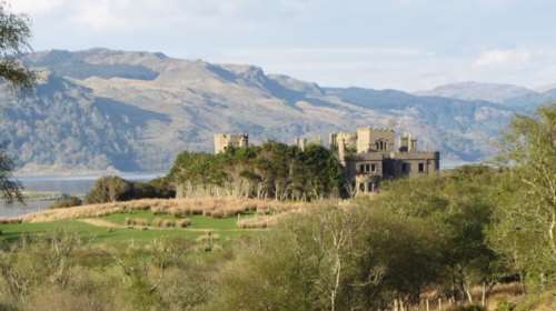 Ιδιωτικό νησί με ερειπωμένο κάστρο στη Σκωτία πωλείται 7,5 εκατομμύρια δολάρια - Η πλούσια ιστορία και τα μαγικά τοπία