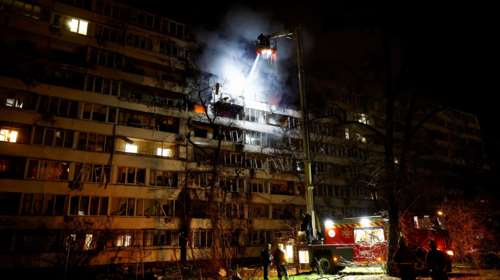 Νέα ρωσική επιδρομή στο Κίεβο: Τουλάχιστον δύο νεκροί σε χτυπήματα κατά πολυκατοικιών [βίντεο]