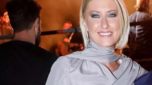 Σία Κοσιώνη: Chic στη συνάντησή της με την Κριστίν Λαγκάρντ - Οι μωβ γόβες της