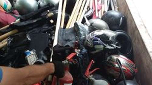 Θεσσαλονίκη: Ολόκληρο οπλοστάσιο βρήκε η ΕΛ.ΑΣ στην κατάληψη &quot;Terra Incognita&quot; [Εικόνες]