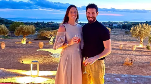 Βίβιαν Δράκου: Η σύζυγος του Θανάση Πατριαρχέα ποζάρει με μαγιό στον 7ο μήνα της εγκυμοσύνης της