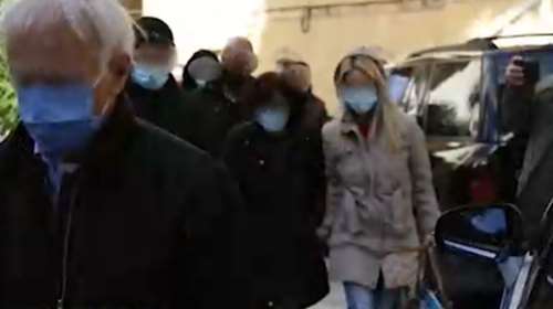 Γηροκομείο &quot;κολαστήριο&quot; - Συγκλονιστικές μαρτυρίες: Δεν με άφηναν ούτε να της βρέξω τα χείλη - Η γυναίκα ξεψύχησε από δίψα