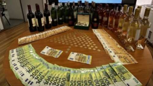 Κύκλωμα λαθρεμπορίας ποτών: Χειροπέδες σε 12 άτομα - Βρέθηκαν πάνω από 120.000 ευρώ -  3 εκατ. οι τελωνειακές επιβαρύνσεις