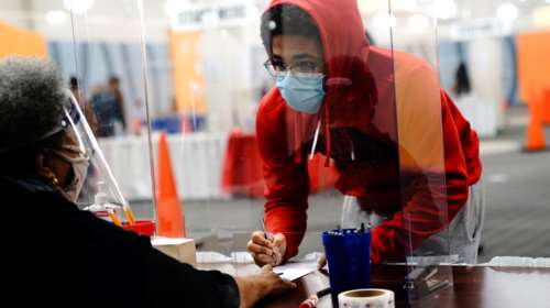 Κορονοϊός - ΗΠΑ: Θλιβερό ρεκόρ αύξησης θανάτων με 300.000 περισσότερους από πέρυσι