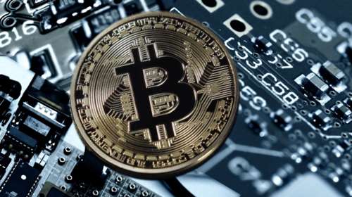 Κρυπτονομίσματα: Νέο ρεκόρ για το bitcoin - Για πρώτη φορά πάνω από ένα τρισ. δολάρια η αγορά
