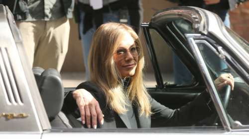 Αυτό είναι το αξεσουάρ μαλλιών των 90&#39;s που λατρεύει και η Jennifer Aniston