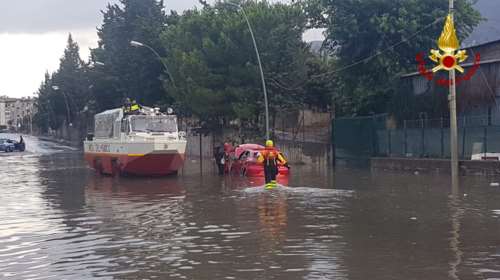 Γερμανία: Στο στόχαστρο η Πολιτική Προστασία - Οι σειρήνες &quot;έμειναν ήσυχες&quot; και κόστισαν ανθρώπινες ζωές